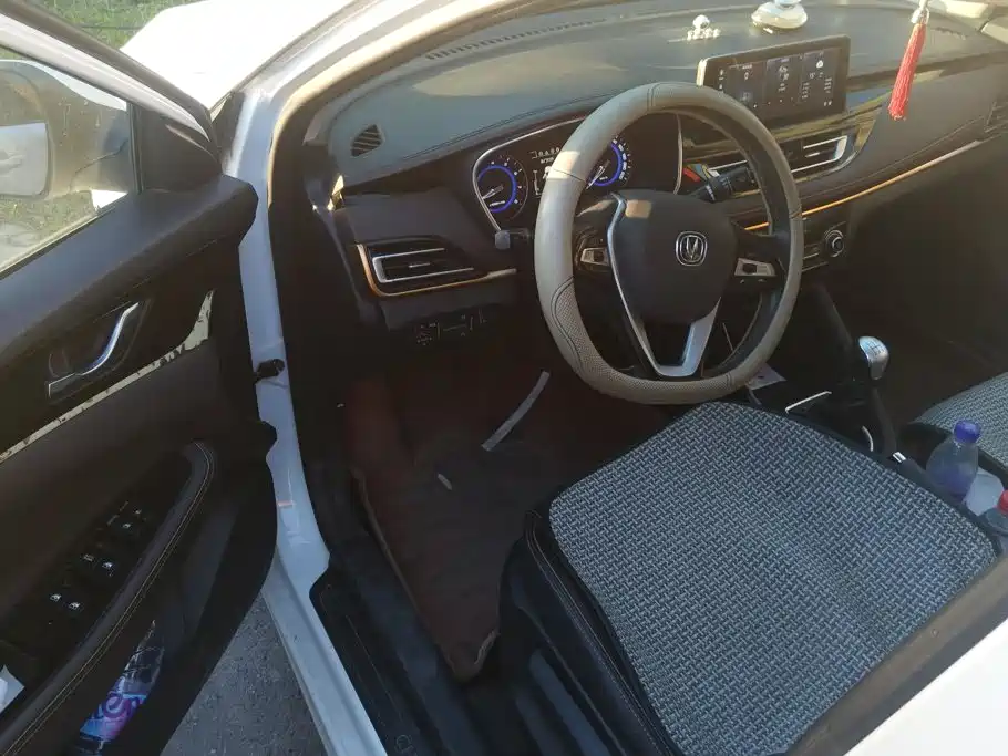 Changan Eado DT — миниатюра 9