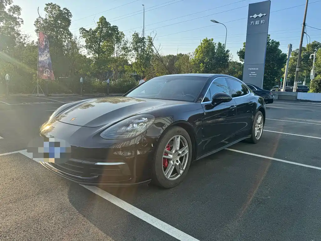 2019 Porsche Panamera - zdjęcie 1 z 14