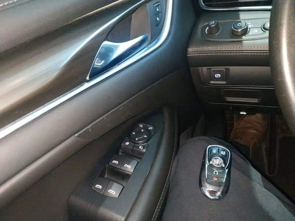 Buick LaCrosse — миниатюра 9