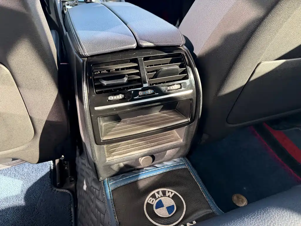BMW 5 Series (Import) — миниатюра 18