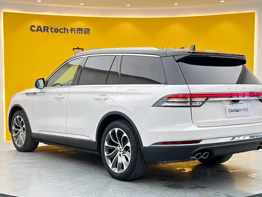 Lincoln Aviator — миниатюра 7