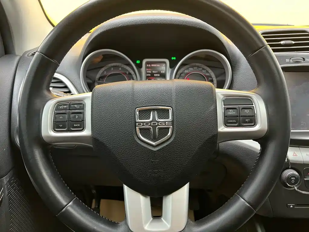 Dodge Journey — миниатюра 14