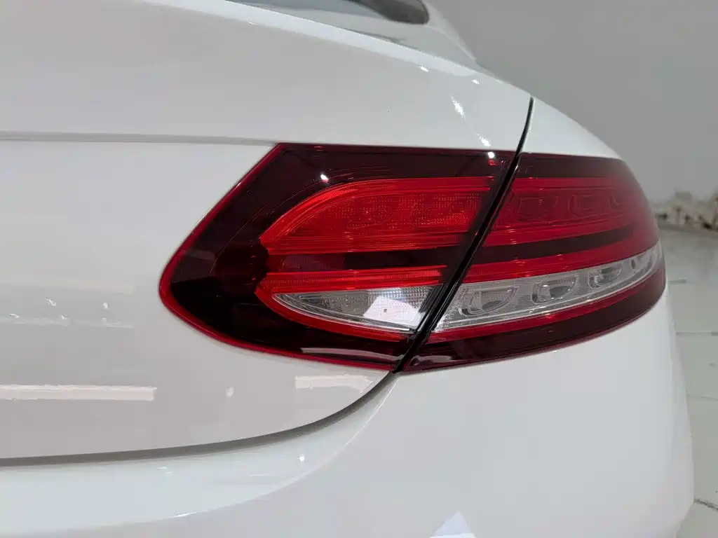 Mercedes-Benz C-Class (Import) — миниатюра 10