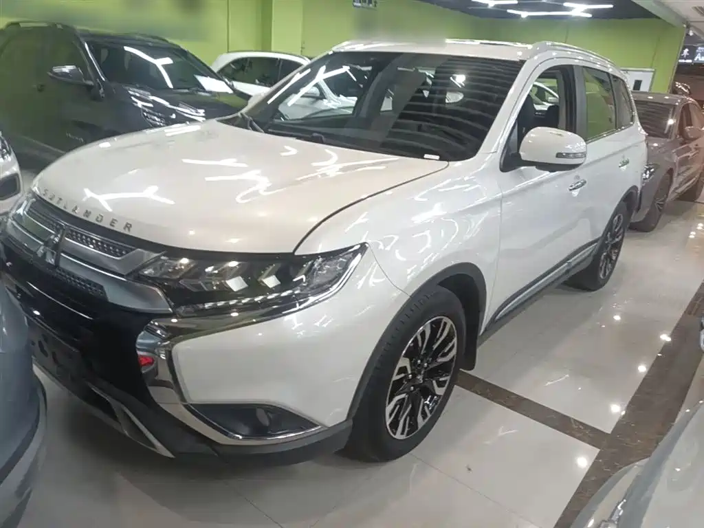 Купить Mitsubishi Outlander