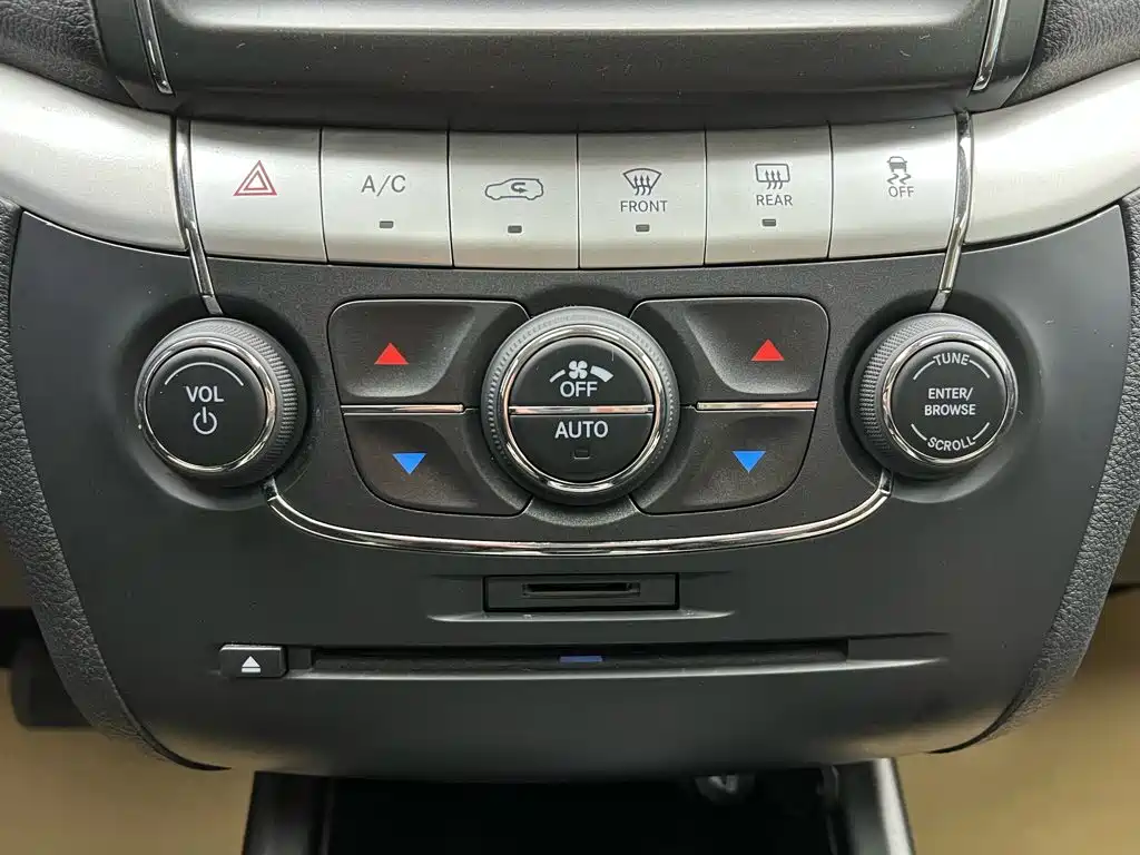 Dodge Journey — миниатюра 25