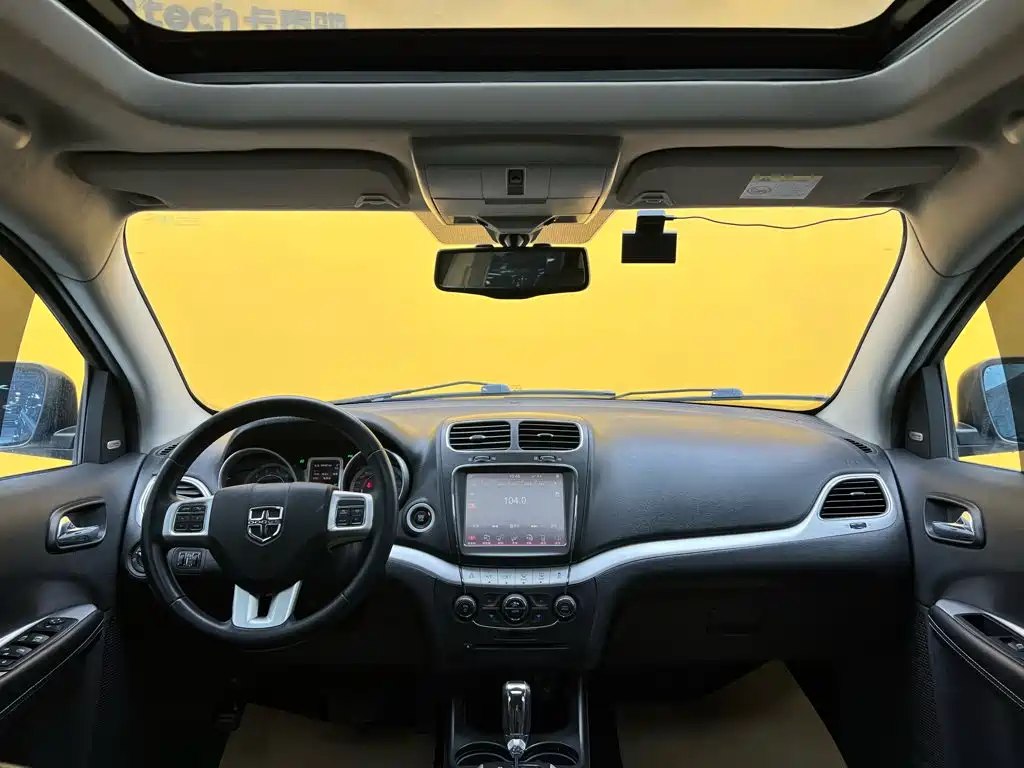 Dodge Journey — миниатюра 36