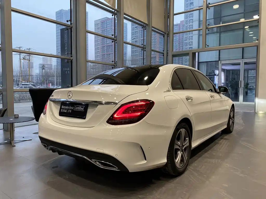 MERCEDES-BENZ C CLASS