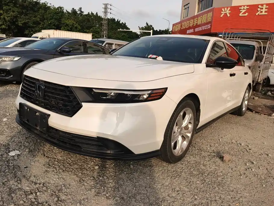 雅阁 2024款 260TURBO 豪华版 2024