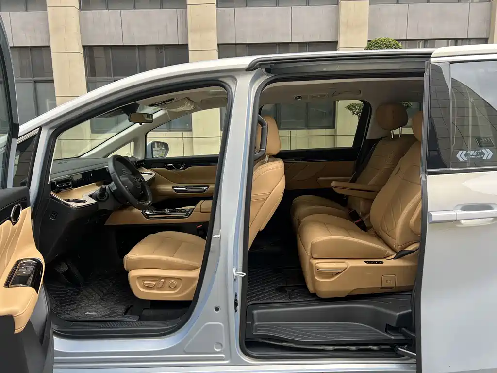 GAC TRUMPCHI E8 NEW ENERGY