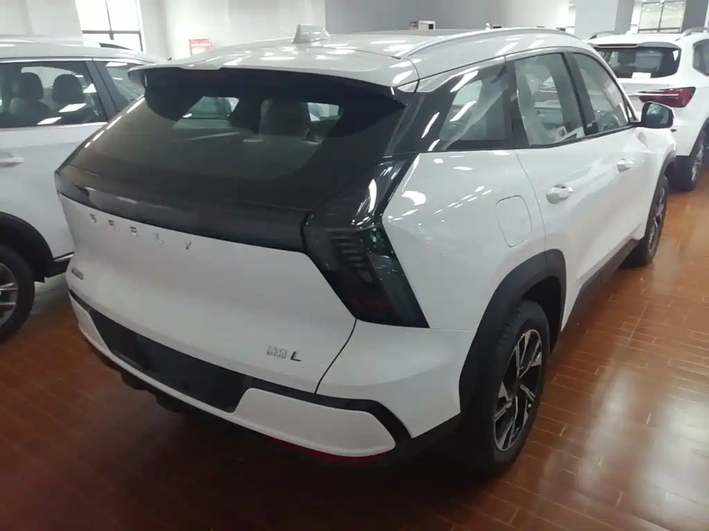 Geely Boyue L L 2025 1.5TD DCT