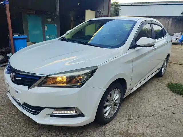 CHANGAN YUEXIANG V7 2016