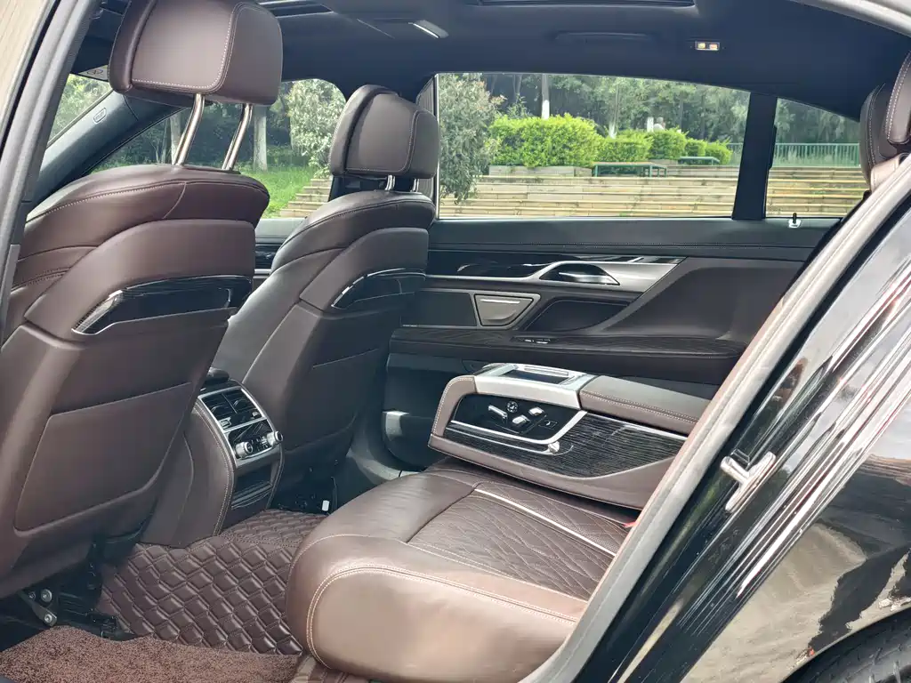 BMW 7 Series 7 2019 740Li Lead M Sport