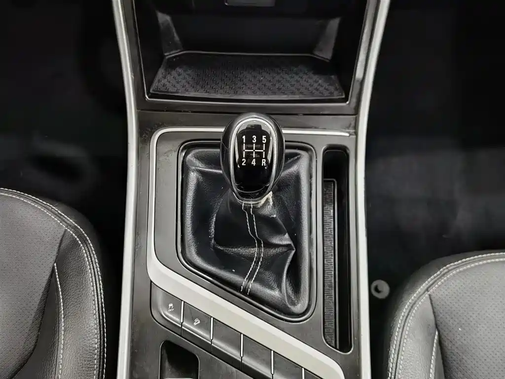 GEELY AUTOMOBILE VISION X6