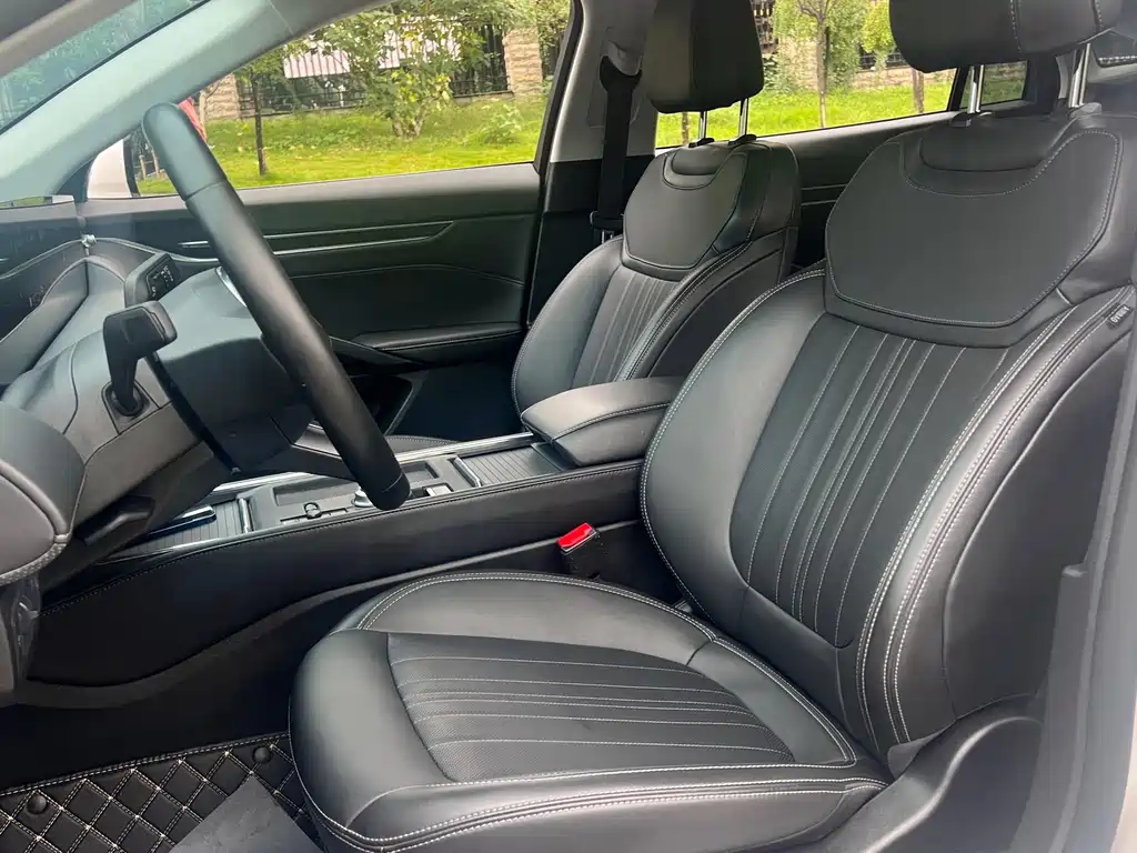 Ford Mondeo — миниатюра 12