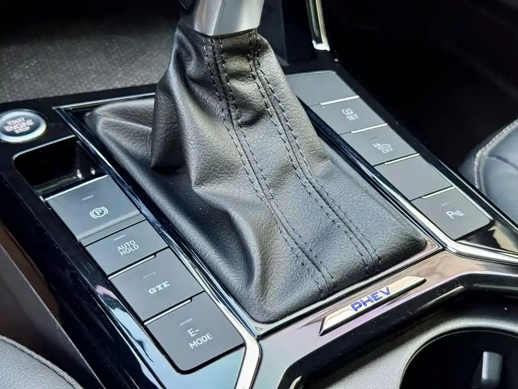 VOLKSWAGEN PASSAT NEW ENERGY