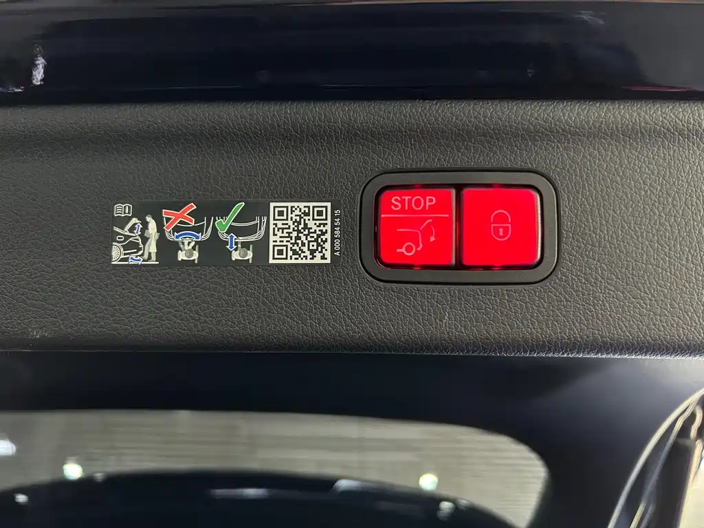 MERCEDES-BENZ EQE SUV