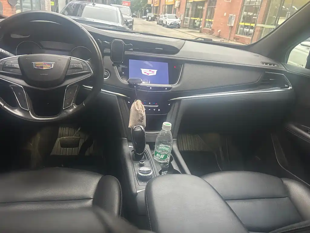 Cadillac XT5 — миниатюра 9