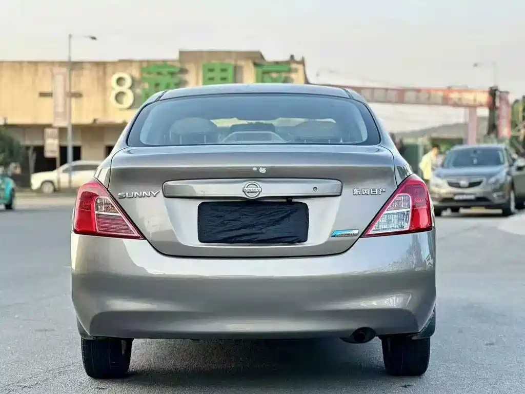 Nissan Sunny — миниатюра 3