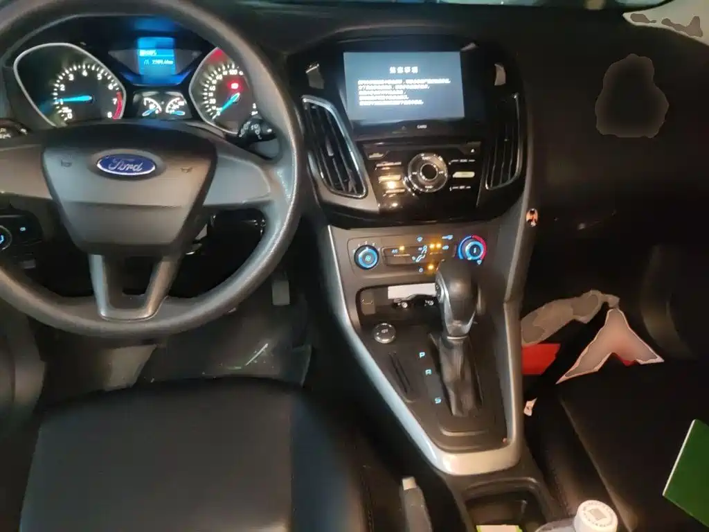 Ford Focus — миниатюра 10