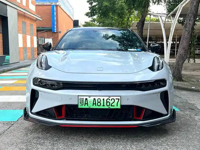 2023 Zeekr 001