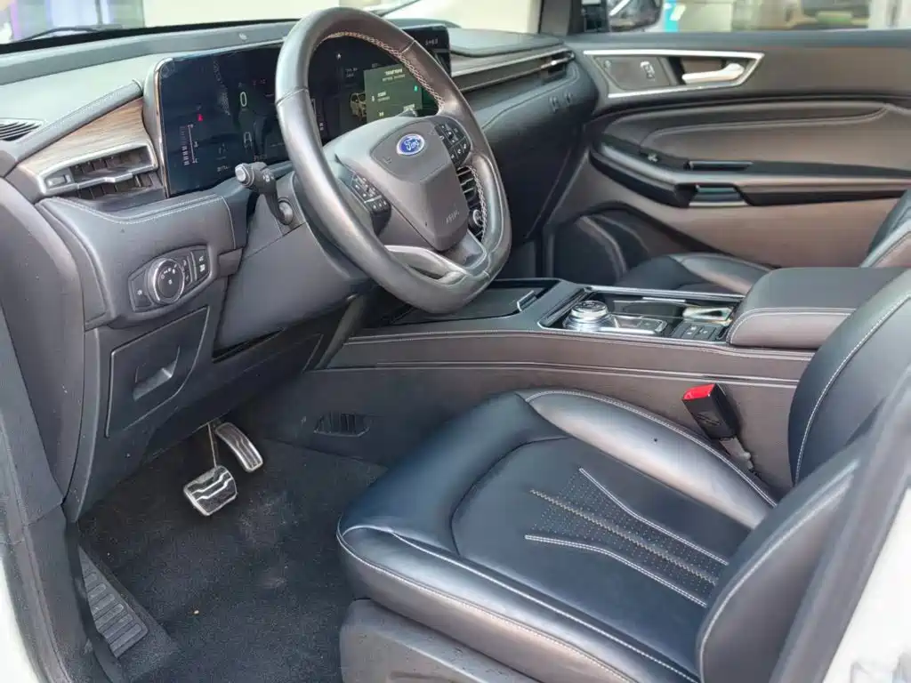 Ford Edge — миниатюра 12