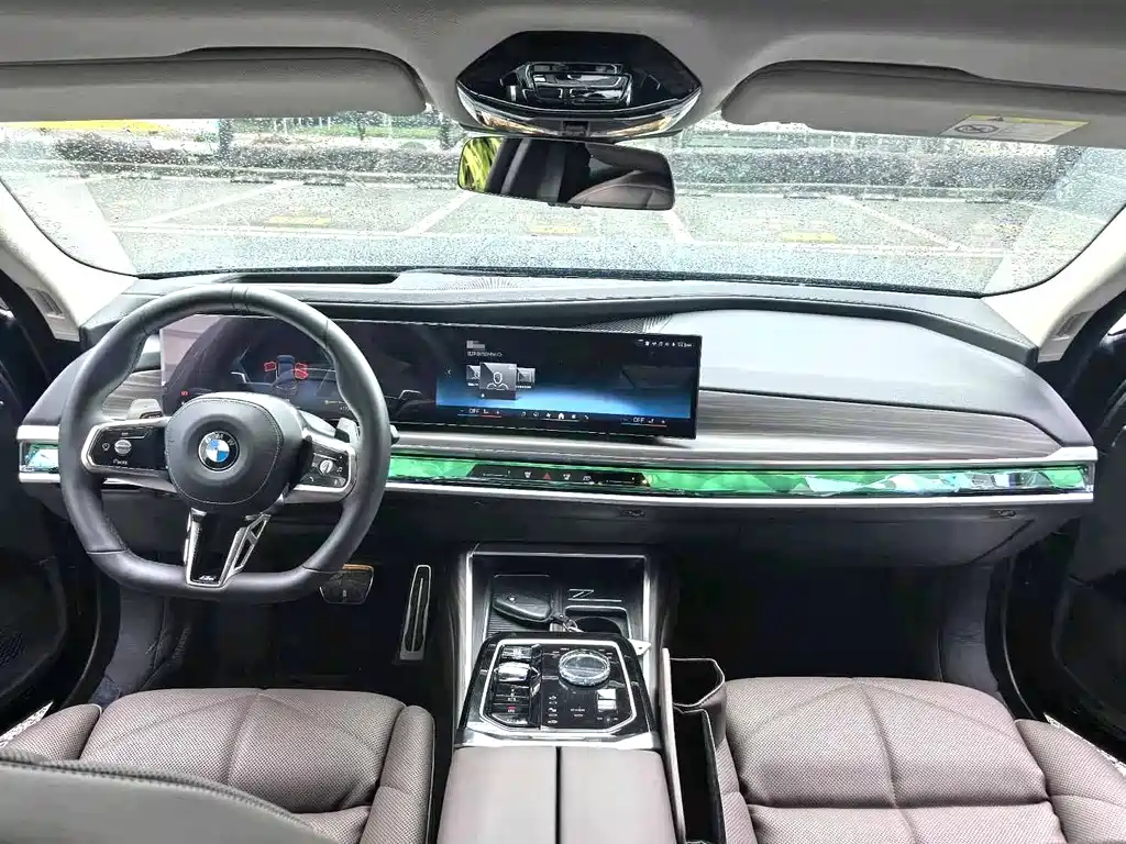 BMW 7 SERIES