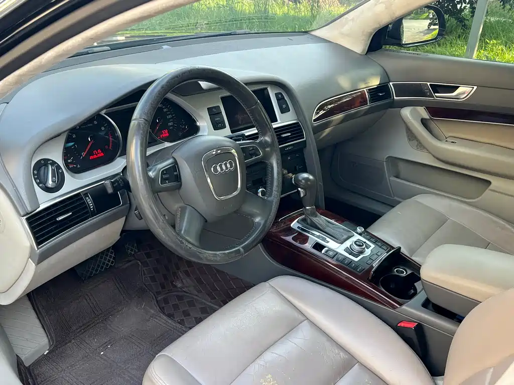 Audi A6L 2011 2.4L