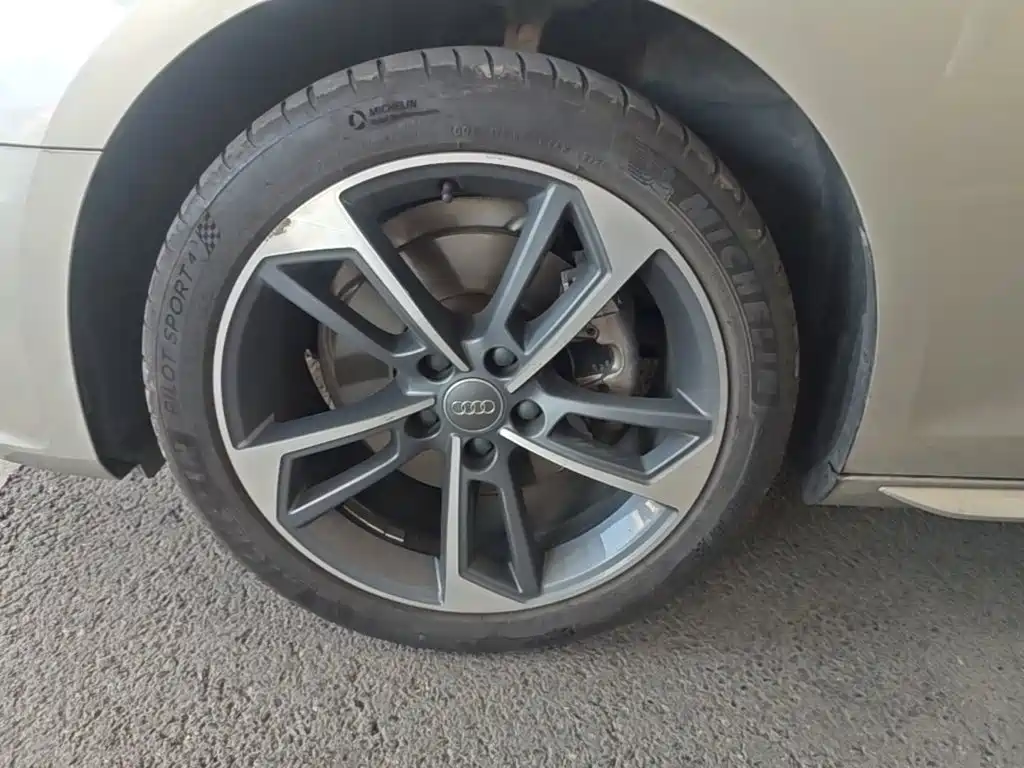 Audi A4L — миниатюра 23