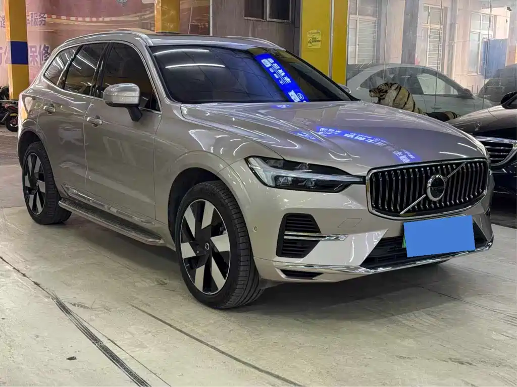 VOLVO XC60 PLUG IN HYBRID