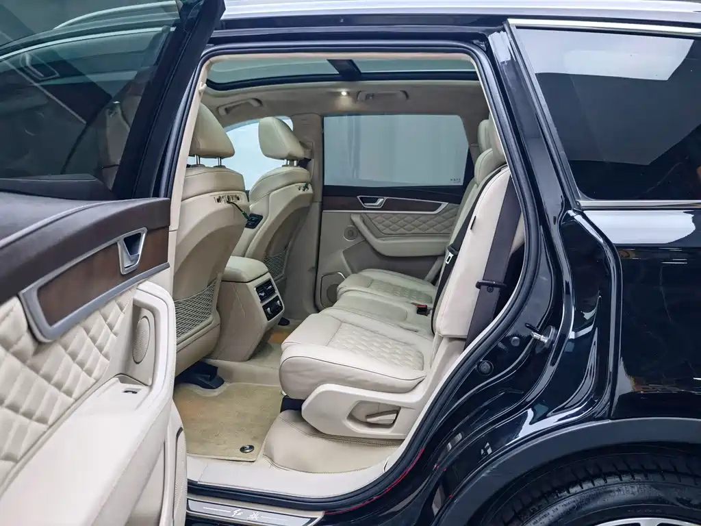 Hongqi Hongqi HS7 — миниатюра 17
