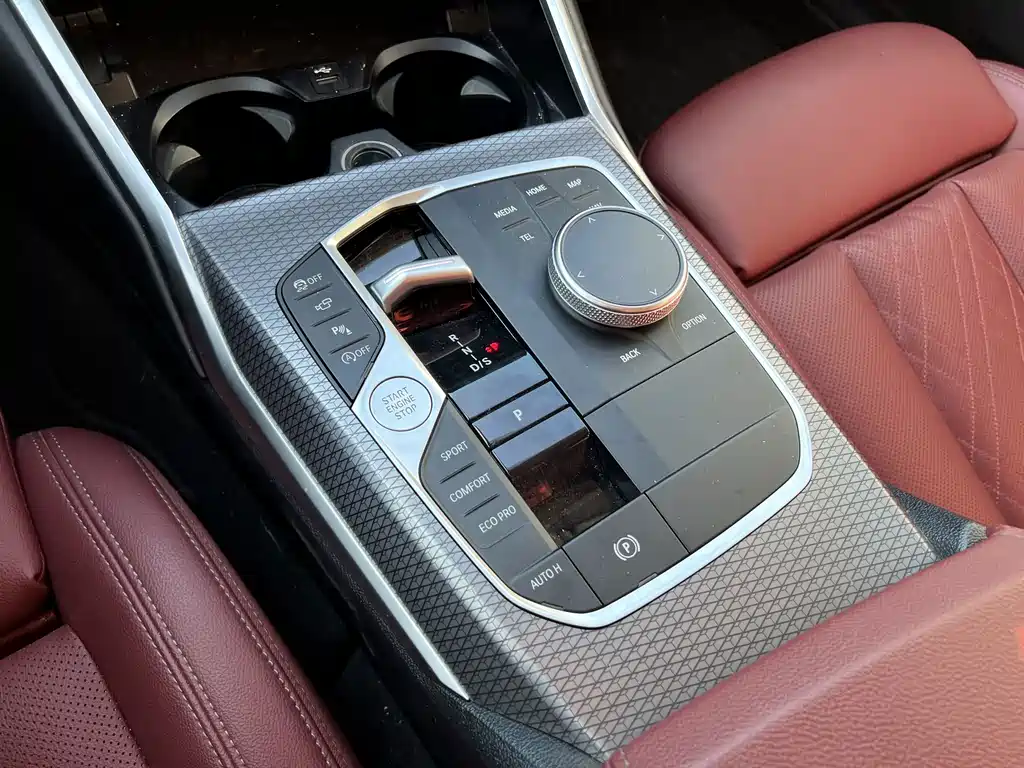 BMW 3 Series — миниатюра 8