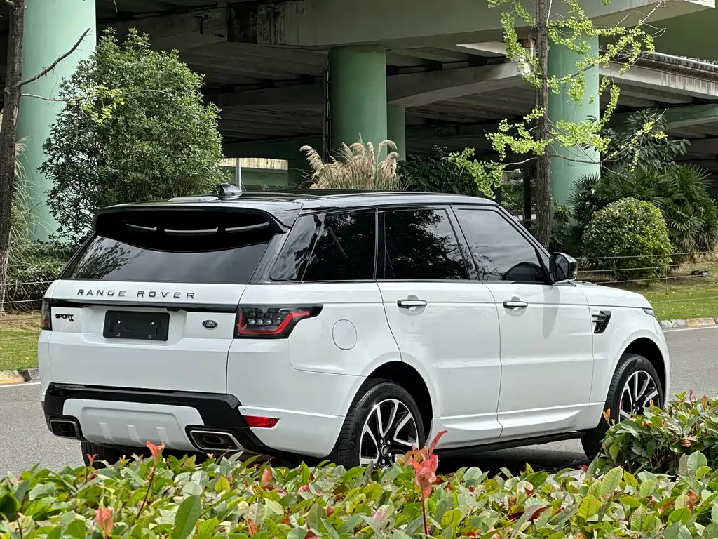 Land Rover Range Rover Sport 2020 3.0 L6 HSE DYNAMIC
