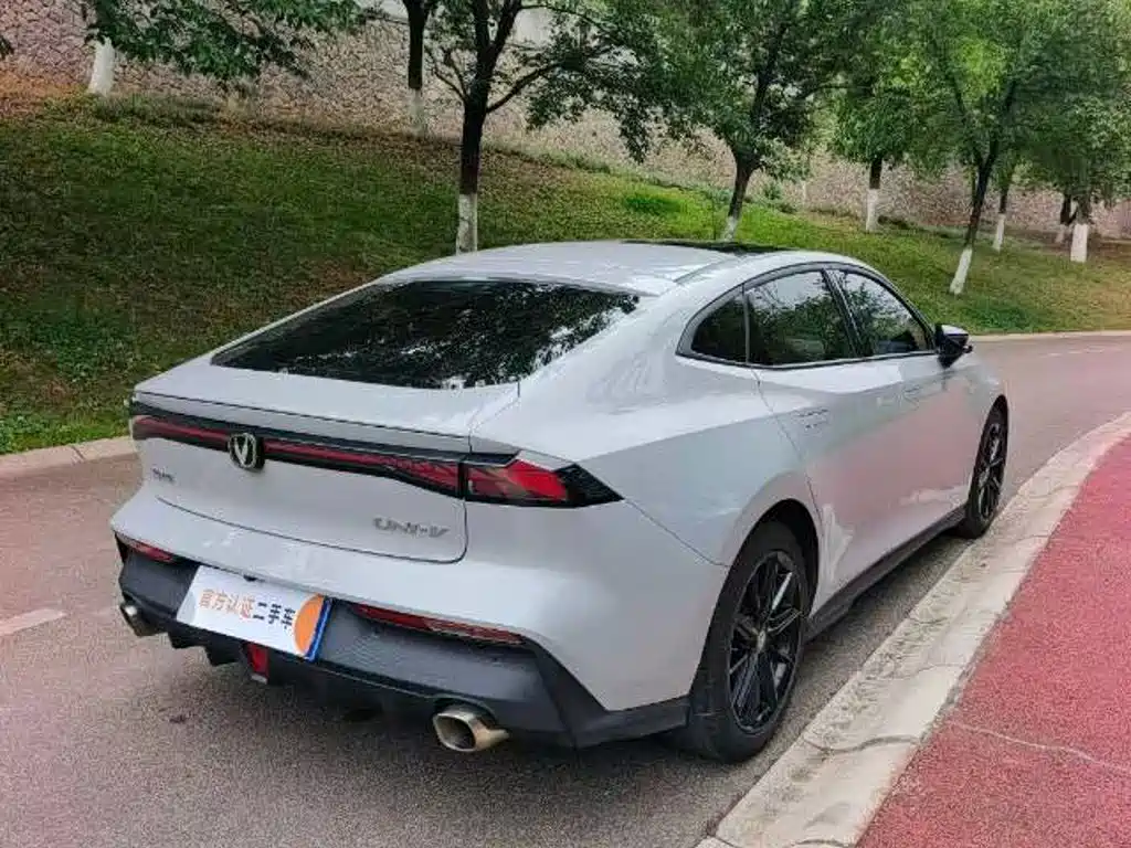 Changan UNI-V — миниатюра 3