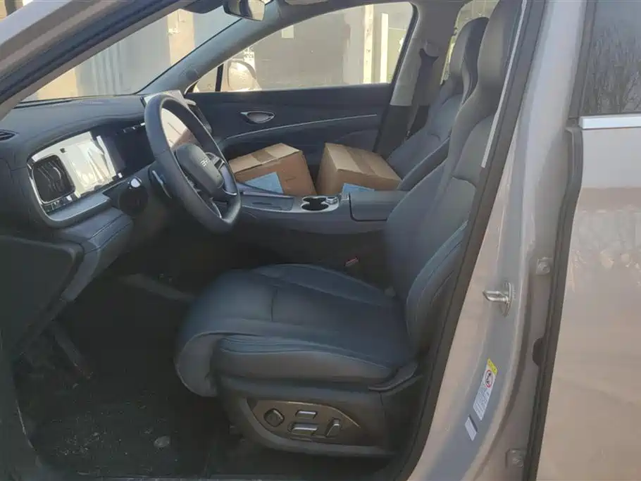 BYD SEA LION 07 DM I