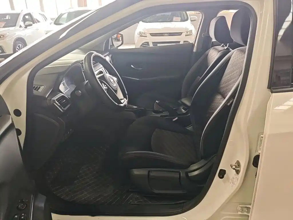 Nissan Bluebird — миниатюра 15