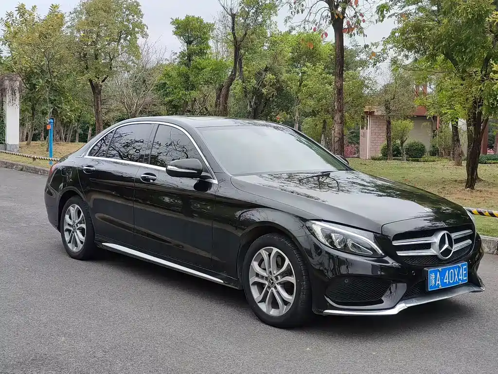 Mercedes-Benz C-Class — миниатюра 3
