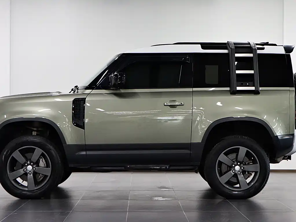 Land Rover Defender — миниатюра 7