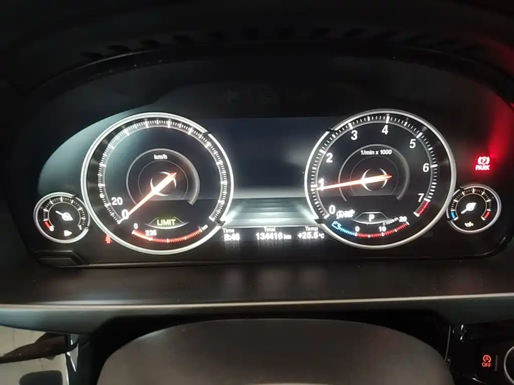 BMW X5 (Import) — миниатюра 12