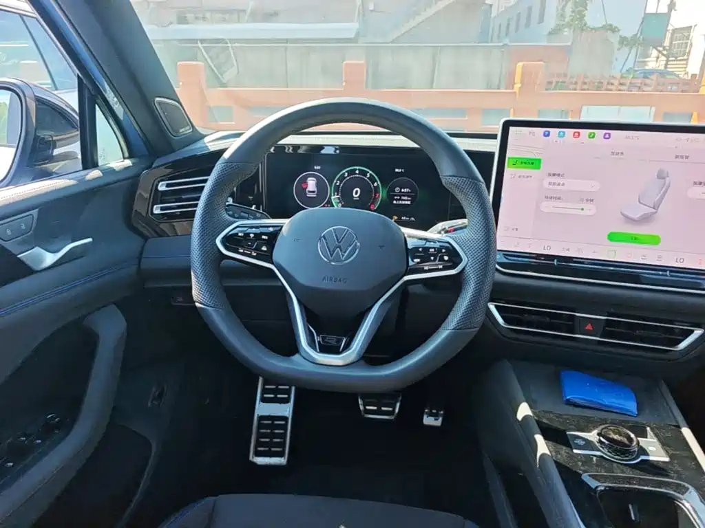 Volkswagen Tiguan L — миниатюра 15