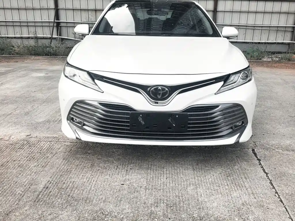 Toyota Camry — миниатюра 2