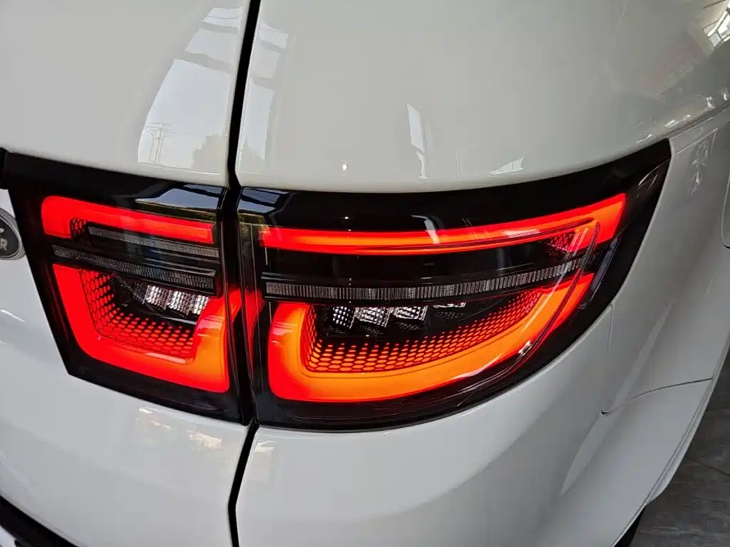 Land Rover Discovery Sport — миниатюра 8