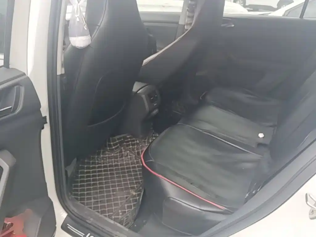 Volkswagen T-Cross — миниатюра 17