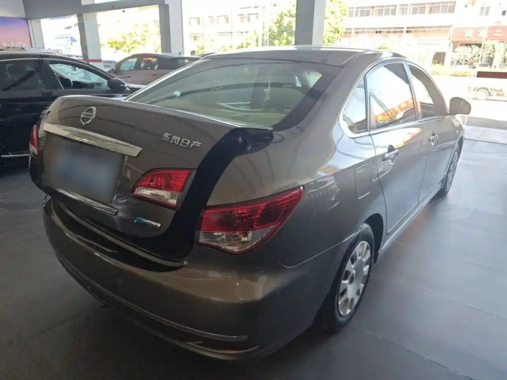 Nissan Sylphy — миниатюра 7