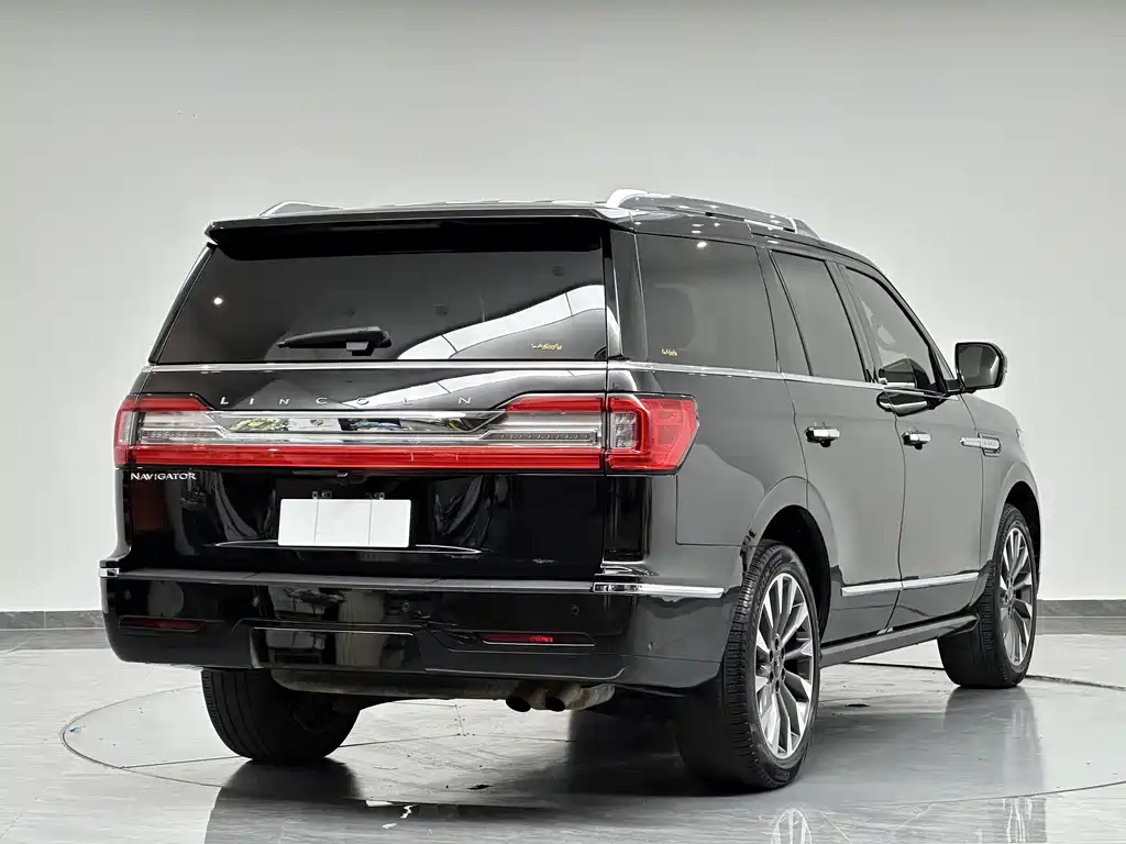 Lincoln Navigator 2018 3.5T V