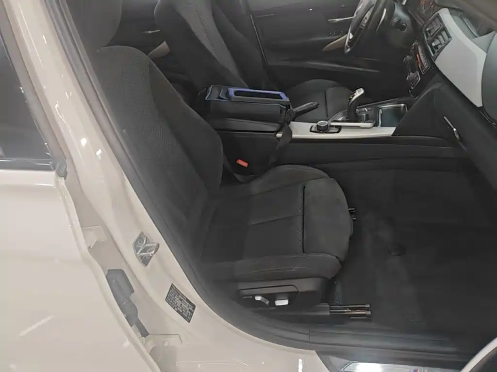 BMW 3 Series — миниатюра 25