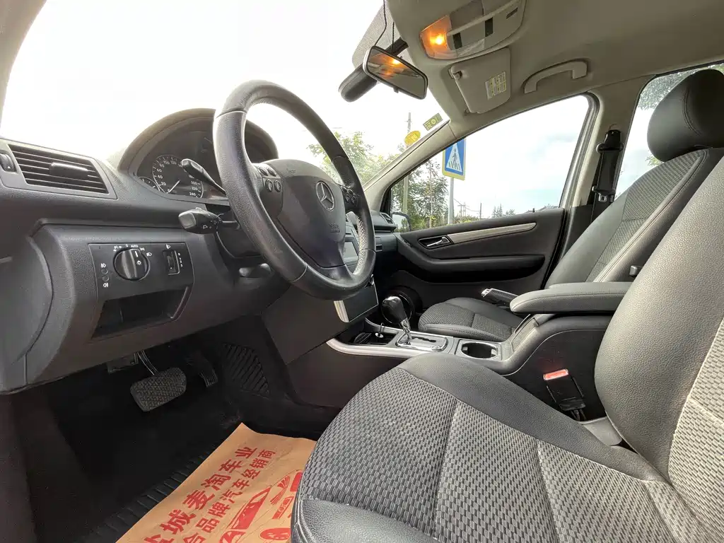 Mercedes-Benz A-Class (Import) — миниатюра 8