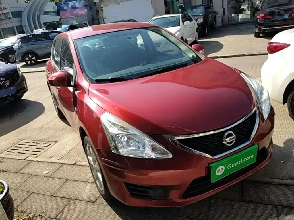 Nissan Tiida — миниатюра 4