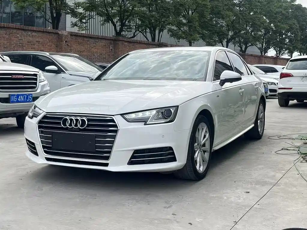 Audi A4L 2018