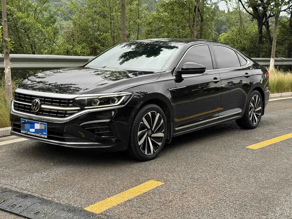 Volkswagen Passat 2023