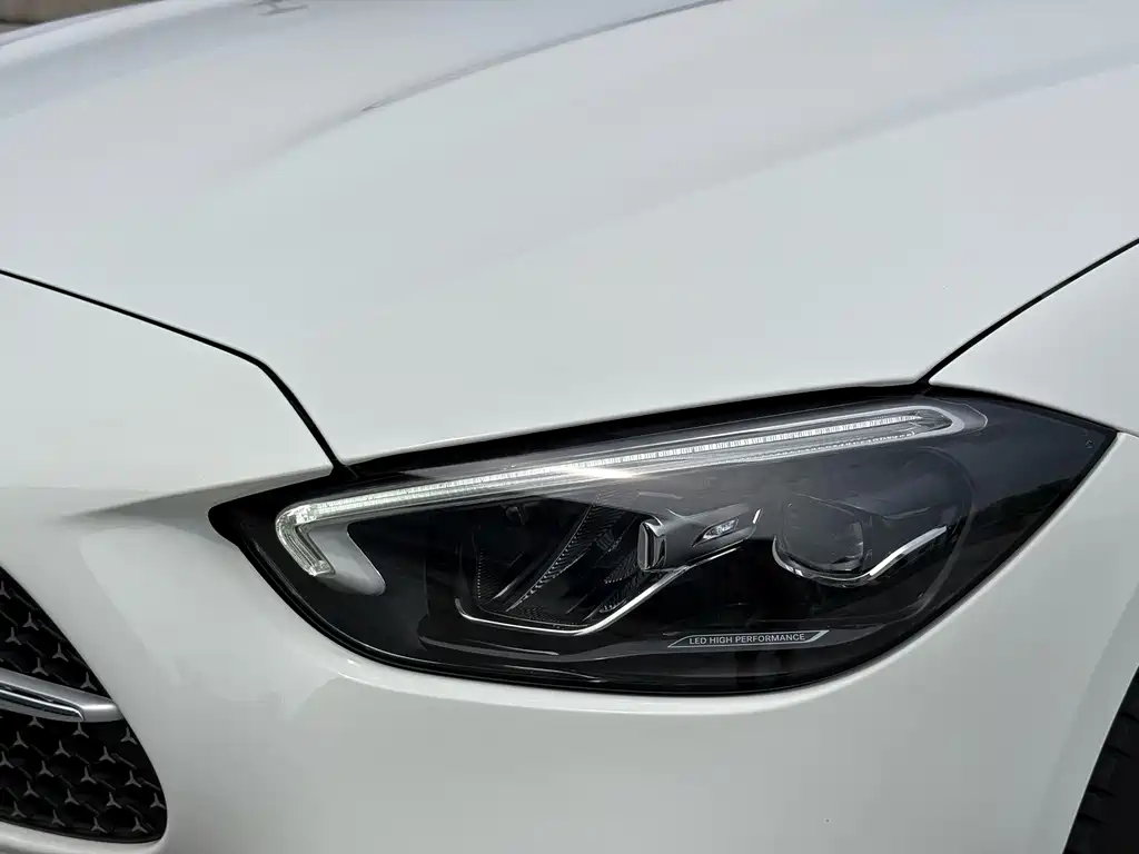 Mercedes-Benz C-Class — миниатюра 8